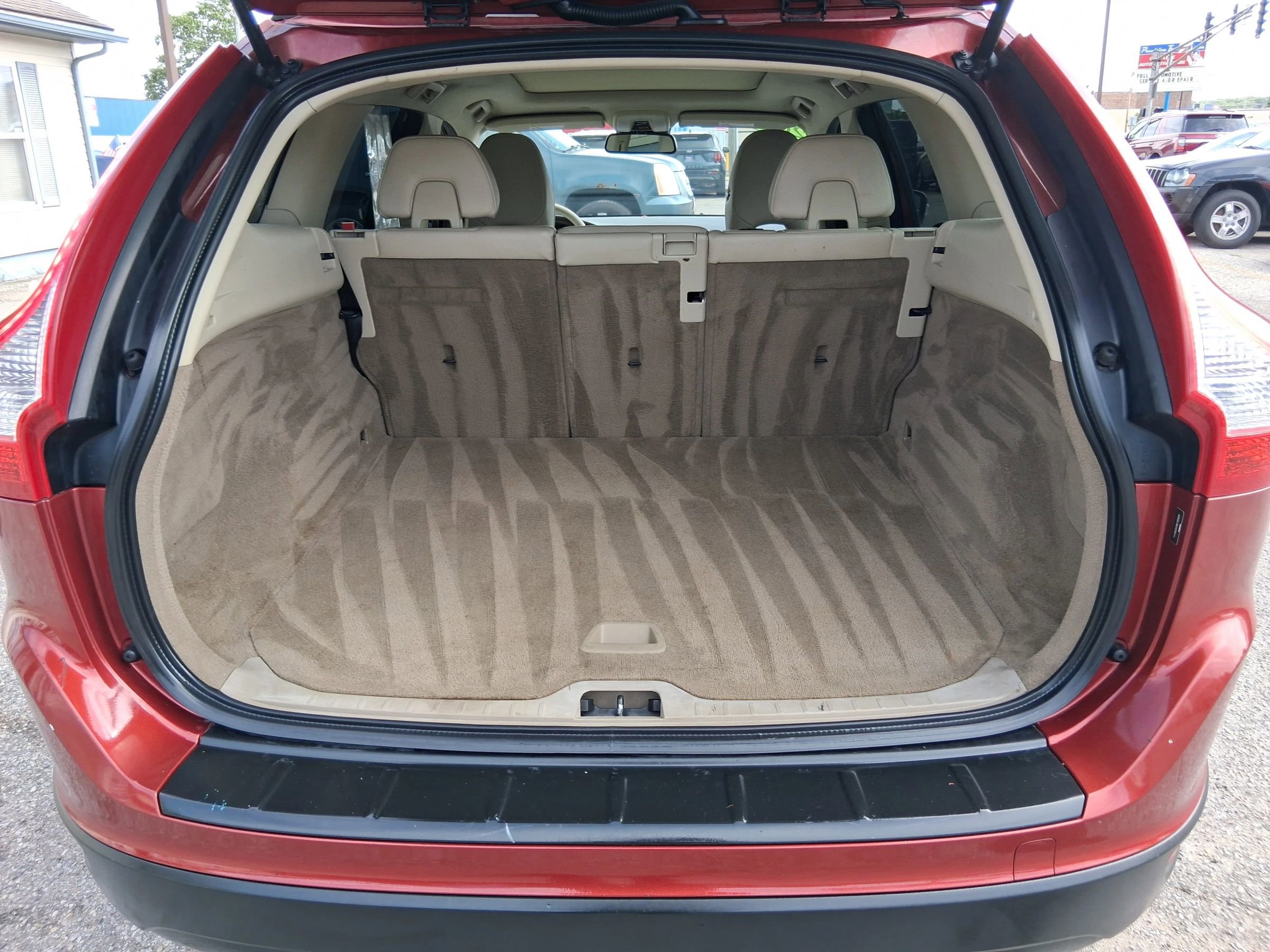 Used 2011 Volvo XC60 3.2 AWD/4WD image 9