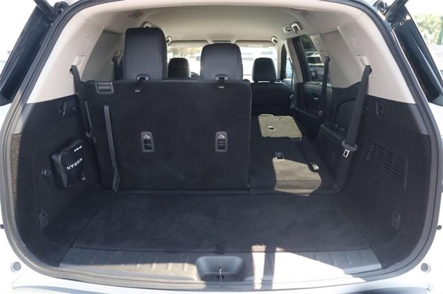 Certified 2024 Nissan Pathfinder SL image 8