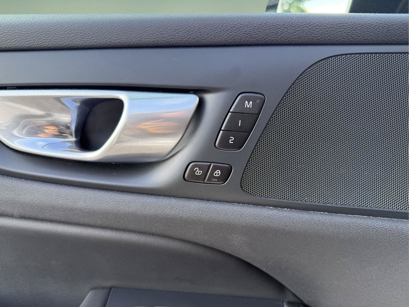 Used 2024 Volvo S60 B5 Core FWD image 8