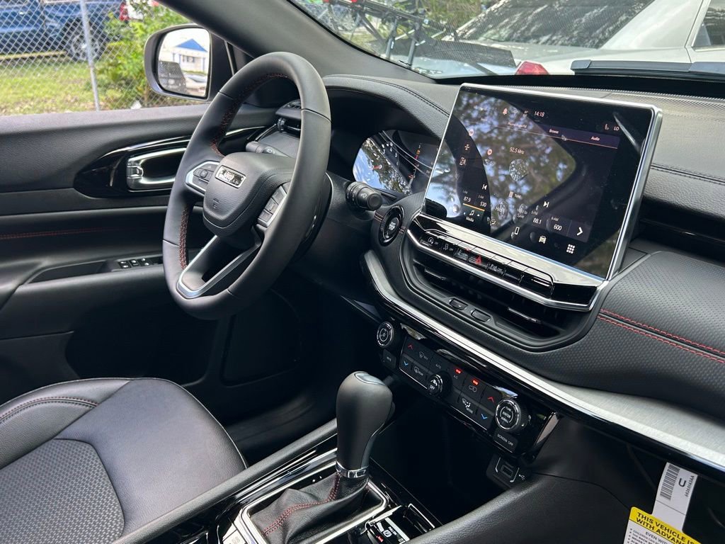 New 2026 Jeep Compass Trailhawk image 32