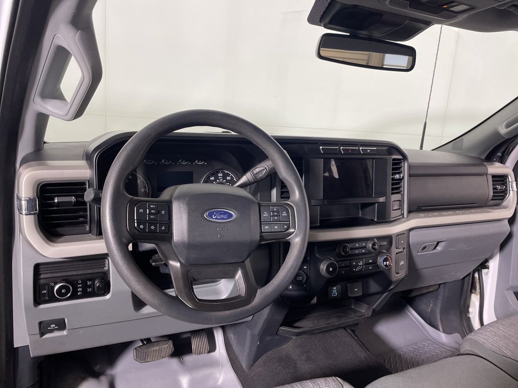 Used 2023 Ford F350 XLT image 8
