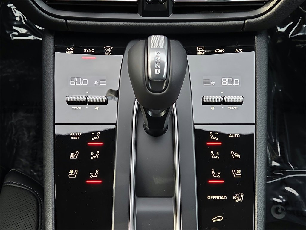 New 2026 Porsche Macan image 13