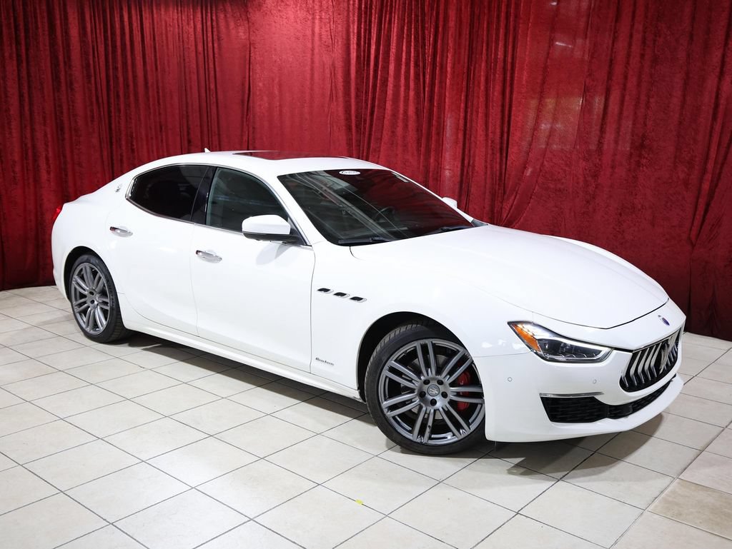 Used 2018 Maserati Ghibli GranLusso RWD image 2