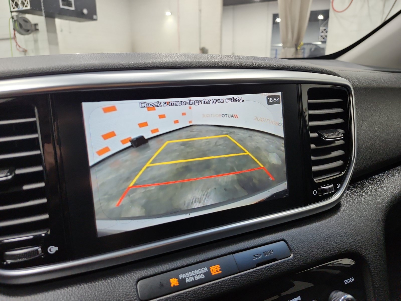 Used 2020 Kia Sportage EX w/ Option Group 15 FWD image 17