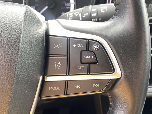 Used 2024 Toyota Highlander LE image 23