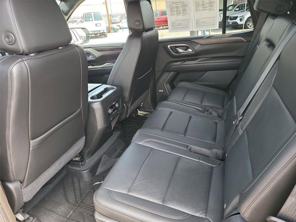 Certified 2021 Chevrolet Tahoe LT w/ LT Signature Package RWD image 18
