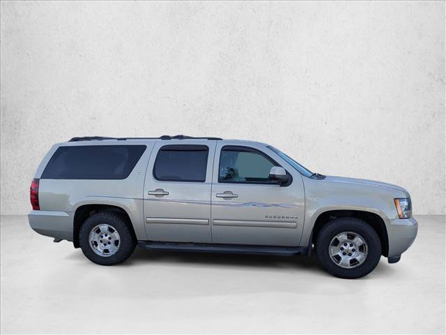 Used 2012 Chevrolet Suburban LT RWD image 4