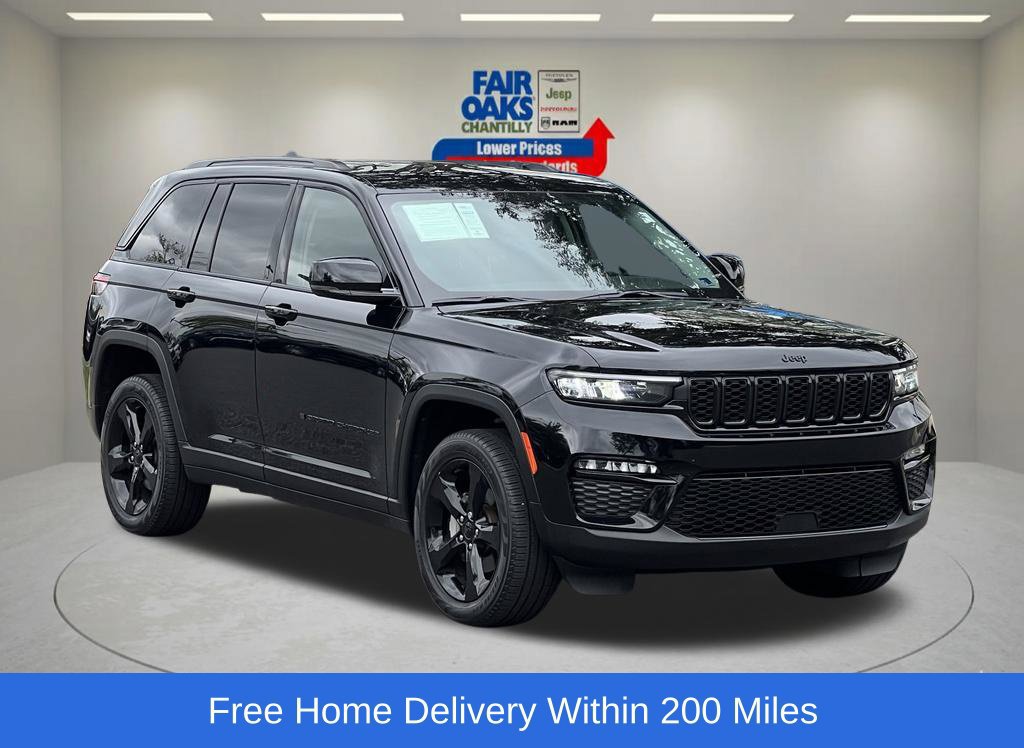 Used 2023 Jeep Grand Cherokee Limited w/ Black Appearance Package