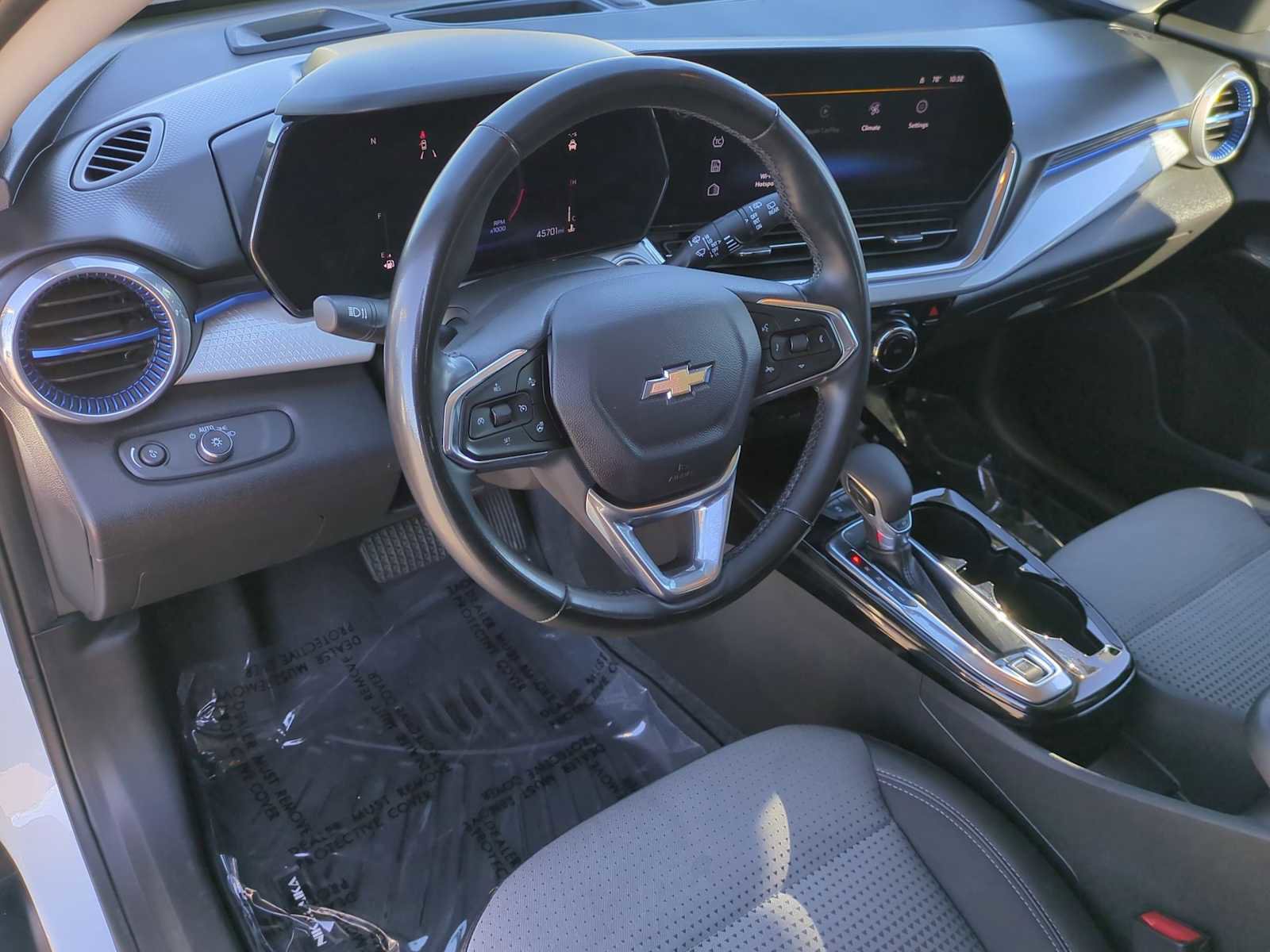 Used 2024 Chevrolet Trax LT w/ Driver Confidence Package image 12