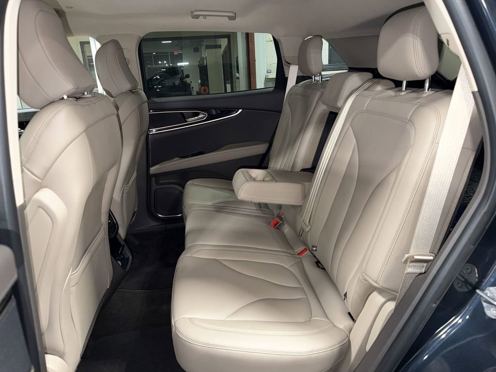 Used 2023 Lincoln Nautilus AWD w/ Premium Package image 27