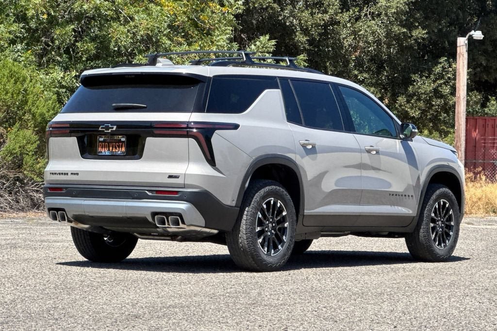 New 2026 Chevrolet Traverse Z71 w/ Enhanced Driving Package AWD/4WD image 4