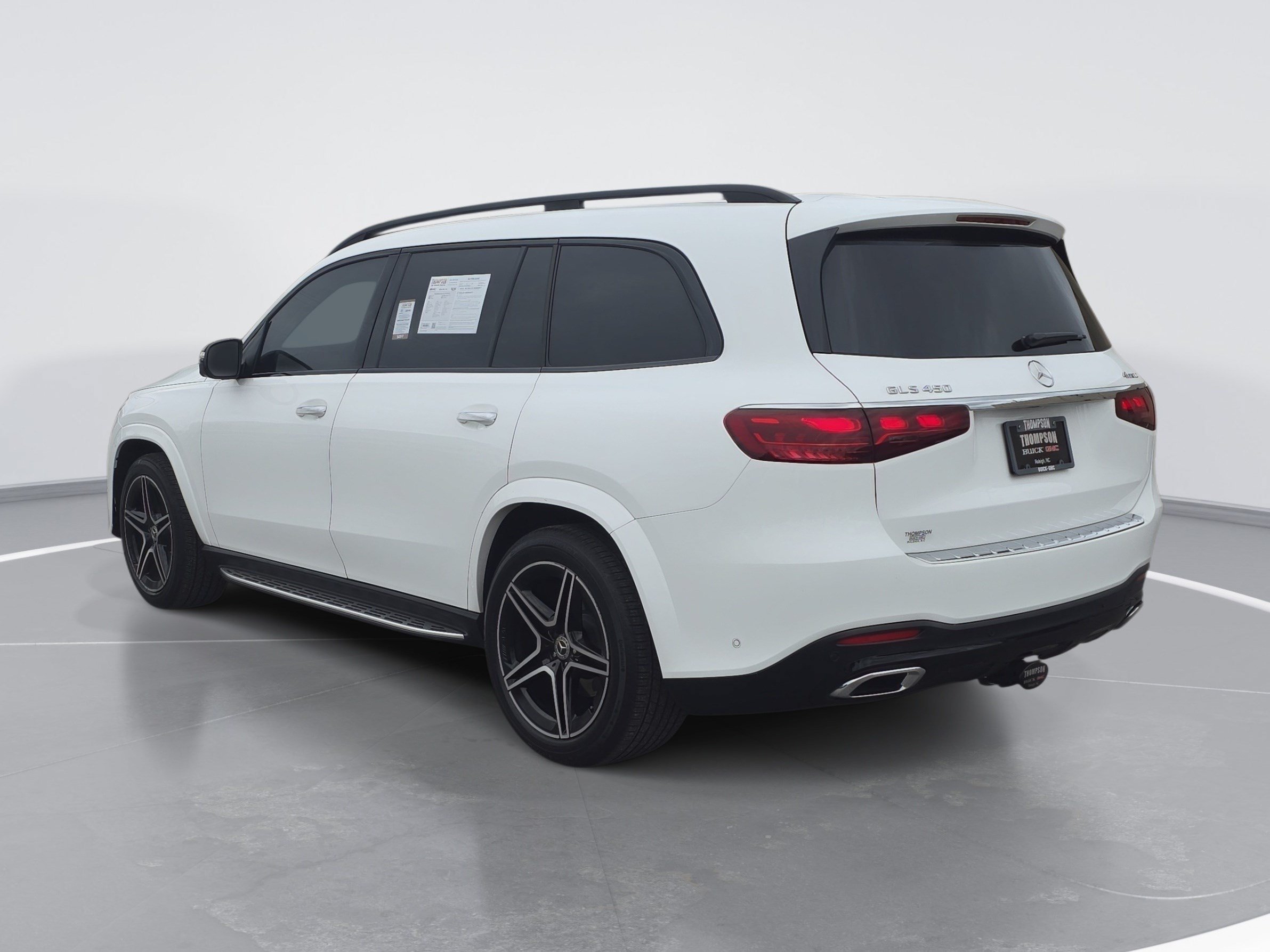 Used 2024 Mercedes-Benz GLS 450 4MATIC image 5