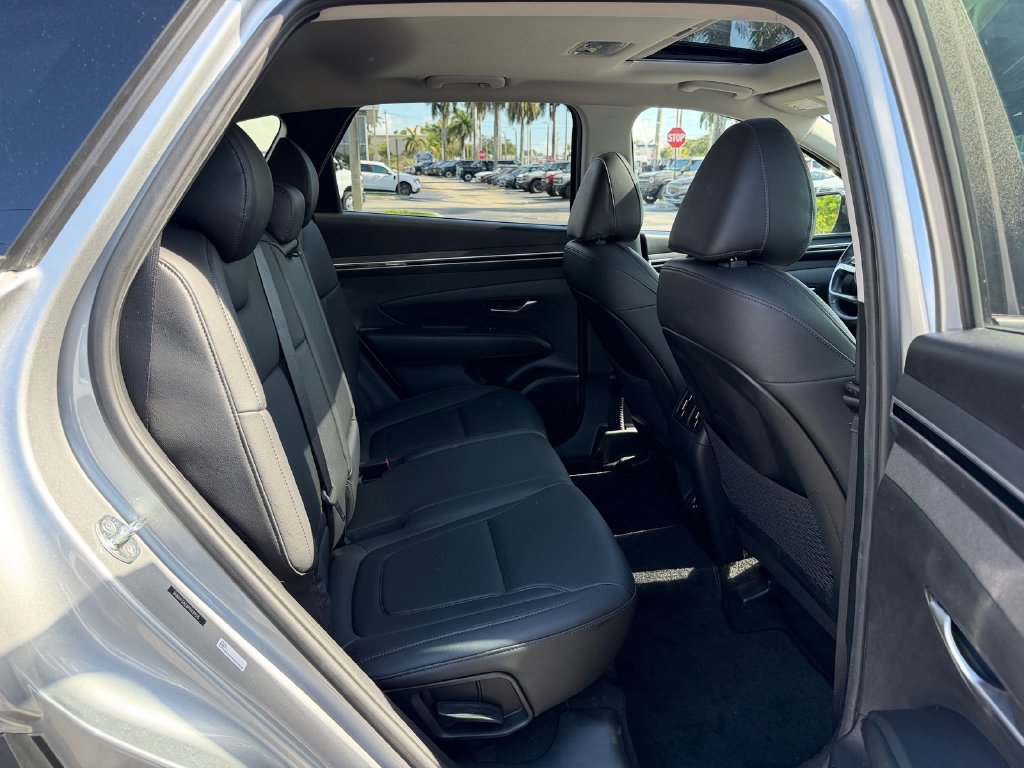 Used 2023 Hyundai Tucson SEL w/ Convenience Package FWD image 17