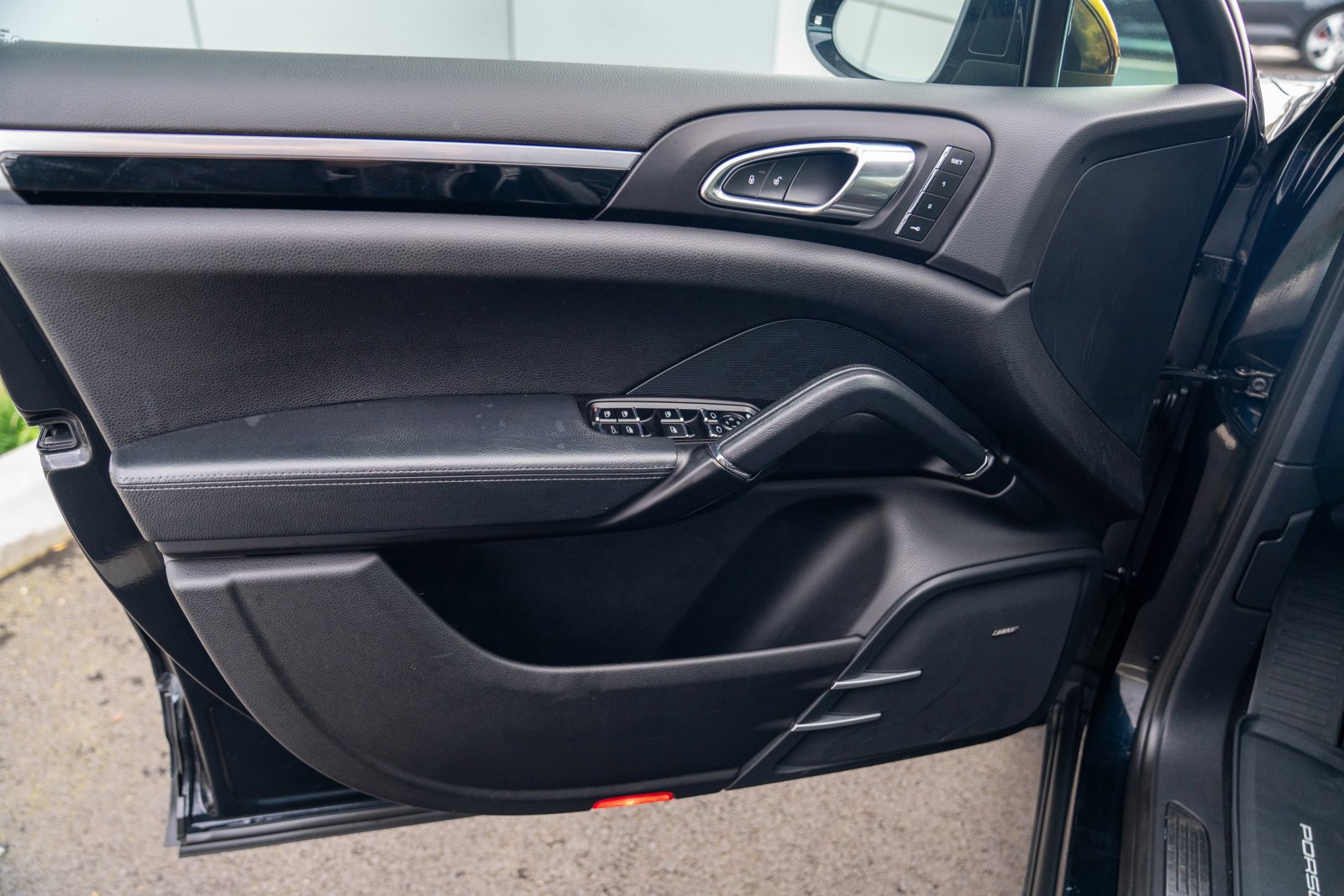 Used 2016 Porsche Cayenne image 10