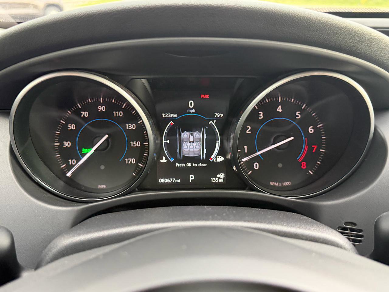 Used 2017 Jaguar XE Premium image 18