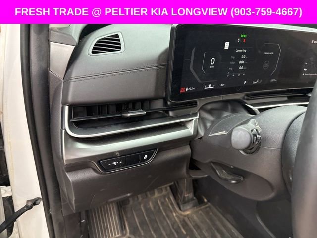 Used 2025 Kia Carnival SX Prestige FWD image 11