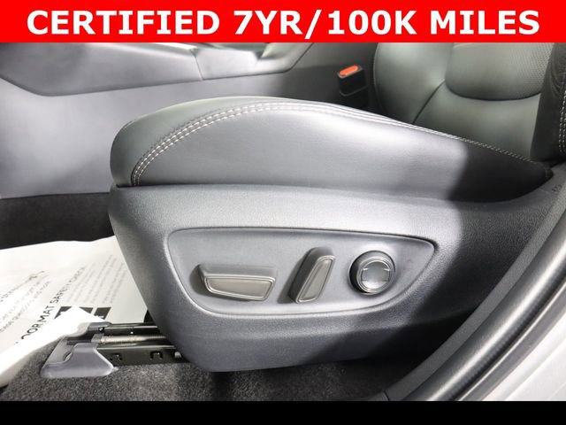 Used 2025 Toyota RAV4 Limited image 17