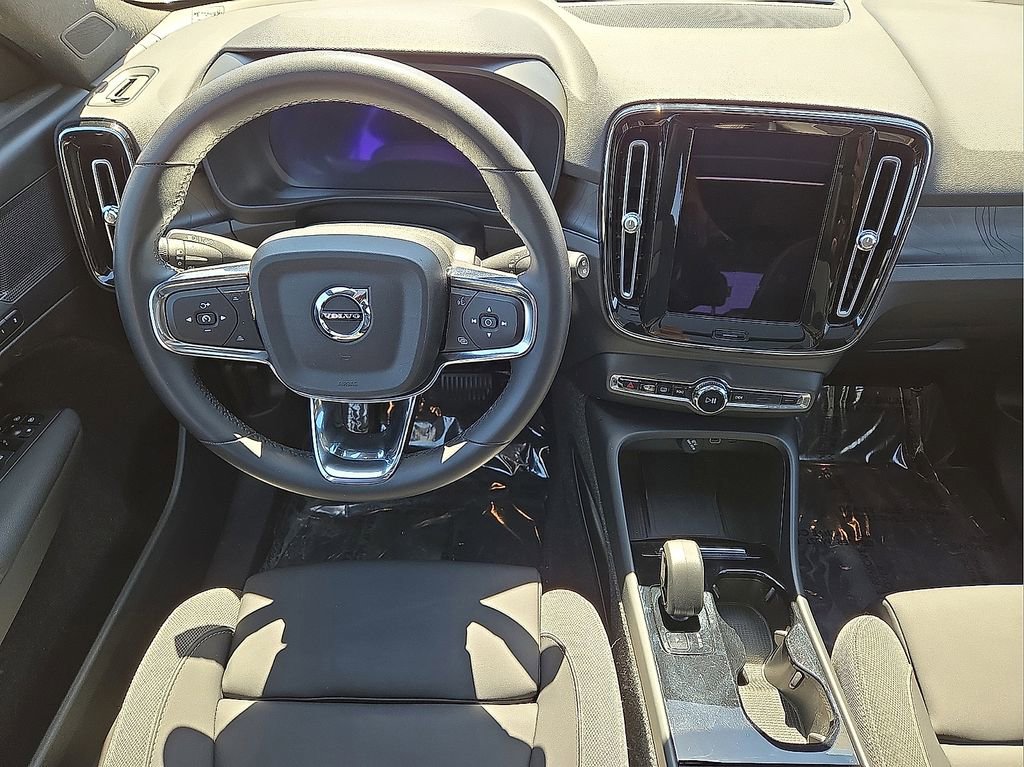 Used 2023 Volvo XC40 Recharge Plus AWD/4WD image 20