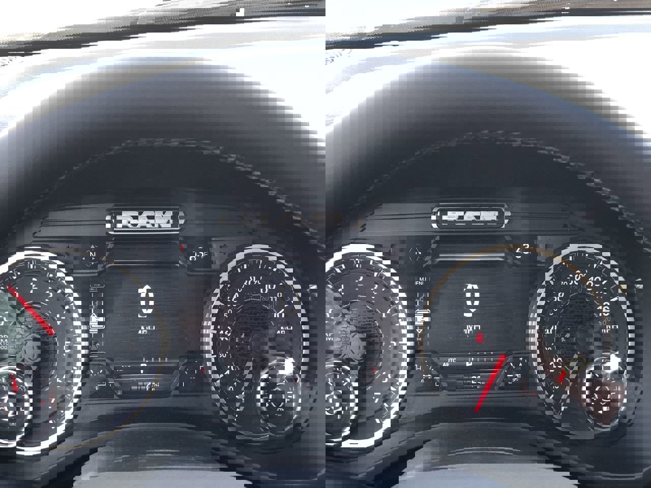 New 2026 RAM 1500 4x4 Crew Cab image 24