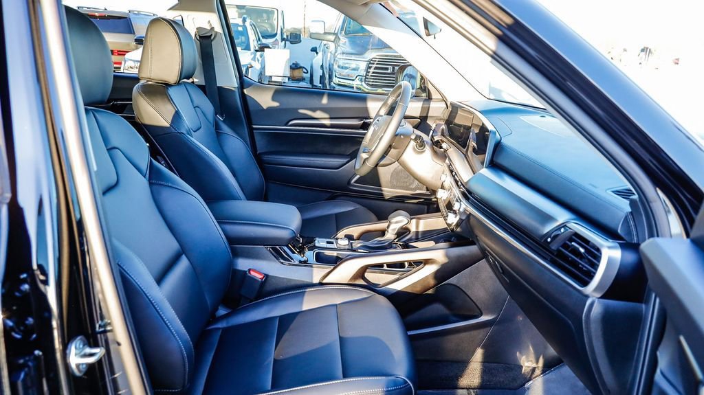 Used 2025 Kia Telluride LX image 20