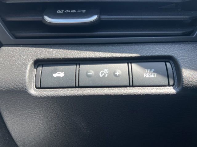 Used 2025 Nissan Altima 2.5 SV FWD image 22