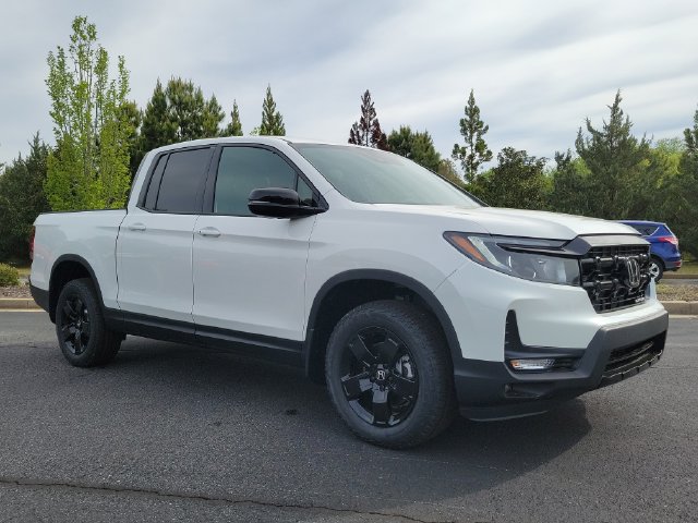 New 2026 Honda Ridgeline Black Edition image 3