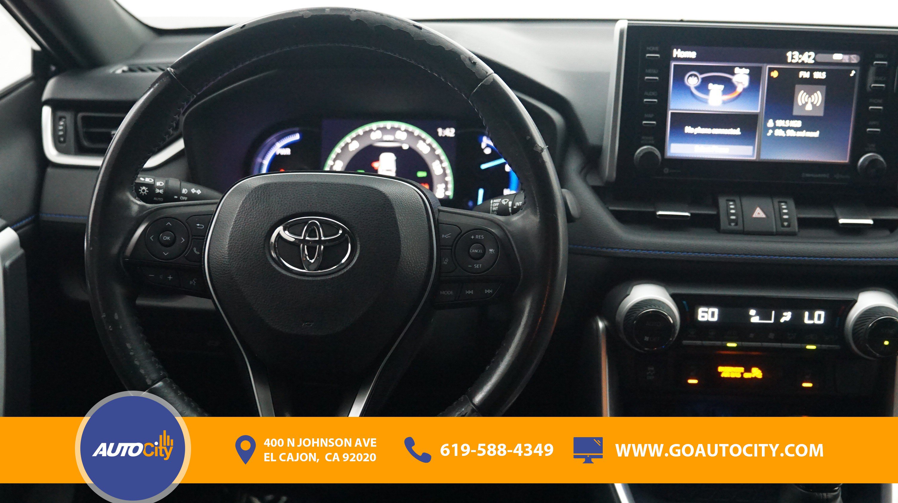 Used 2019 Toyota RAV4 XSE w/ Carpet Mat Package AWD/4WD image 5