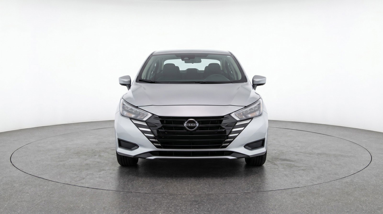 Used 2025 Nissan Versa SV image 2