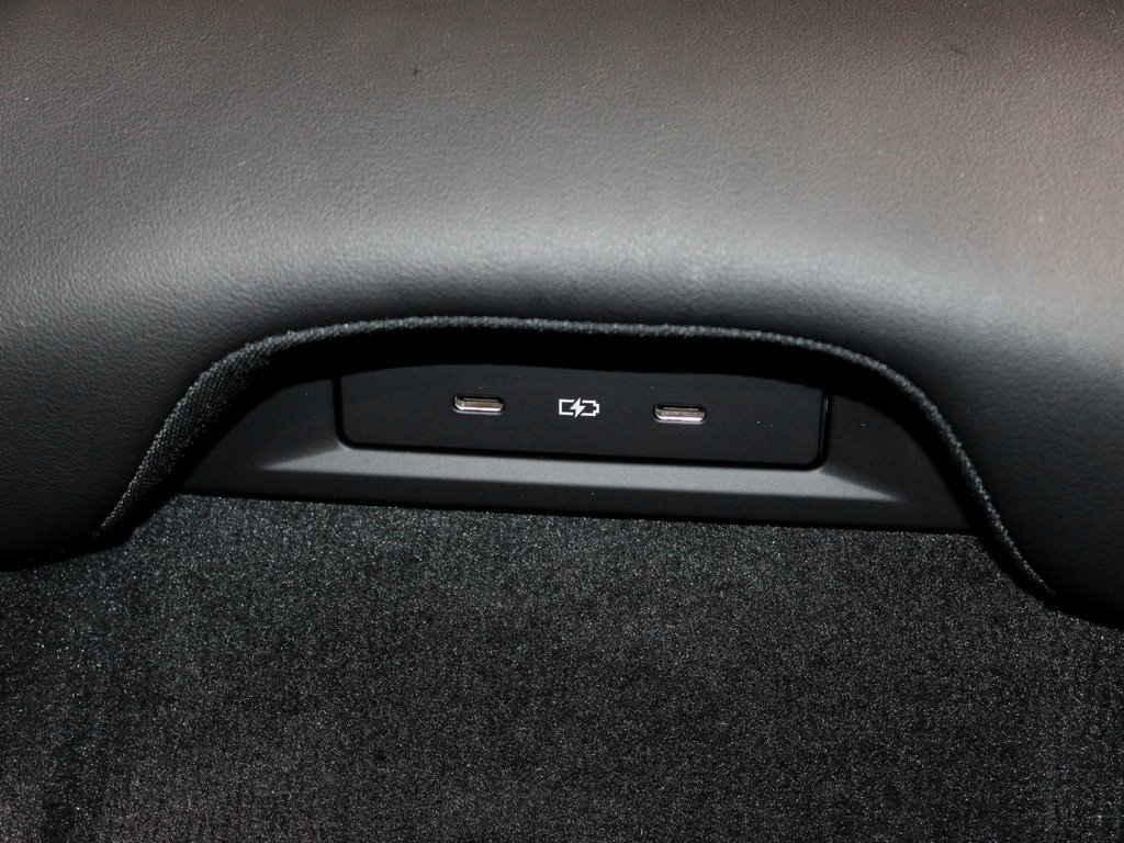 Certified 2026 Porsche Taycan image 37