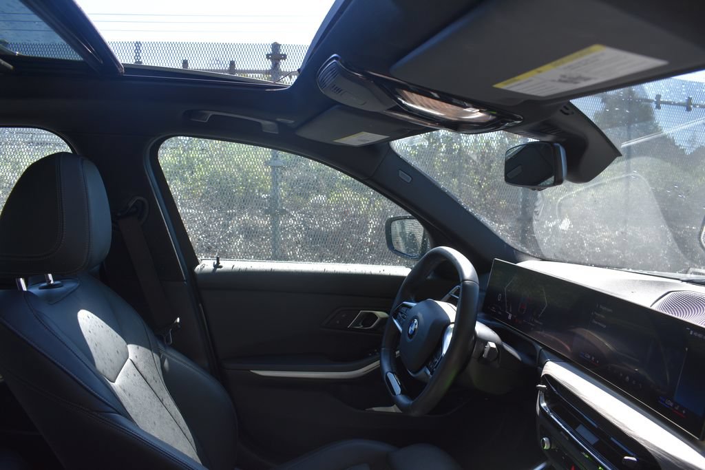 Used 2025 BMW 330i Sedan RWD image 18