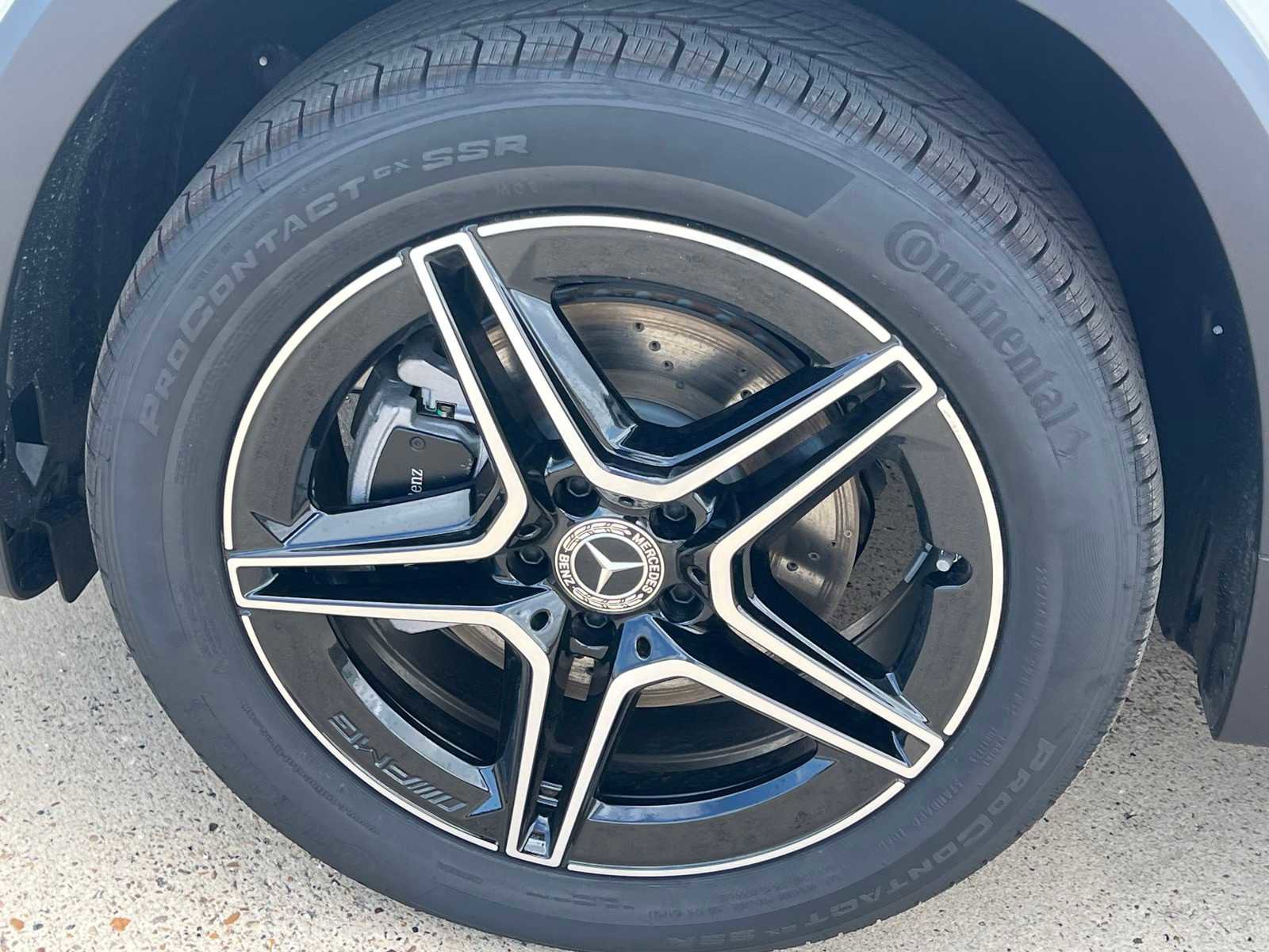 New 2026 Mercedes-Benz GLB 250 image 9