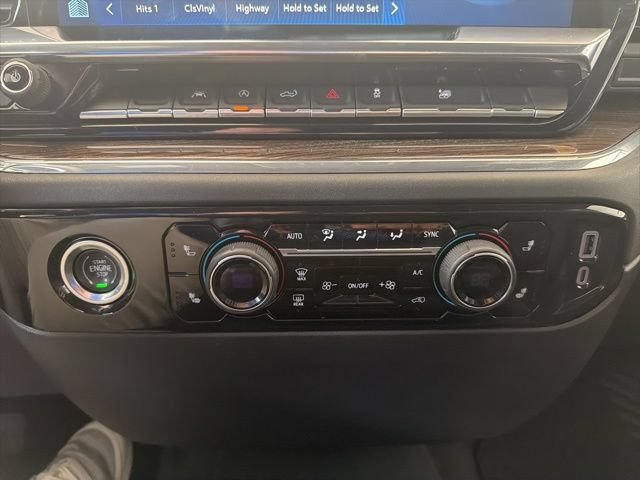 Used 2024 Chevrolet Silverado 1500 RST AWD/4WD image 19