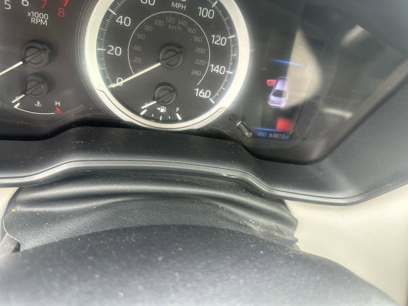 Used 2021 Toyota Corolla LE FWD image 2