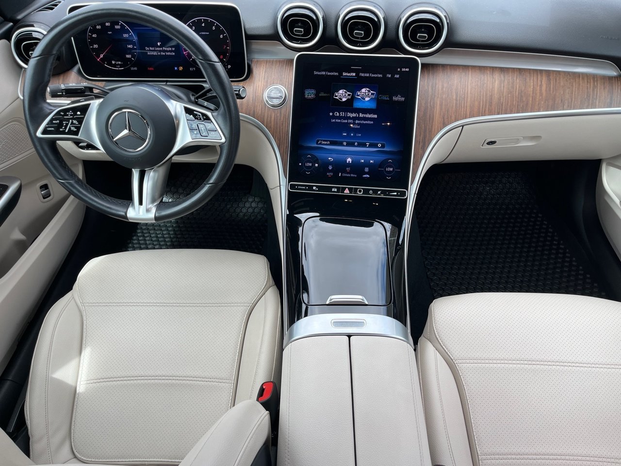 Used 2025 Mercedes-Benz C 300 Sedan image 12