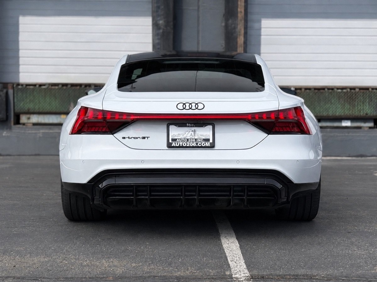 Used 2023 Audi e-tron GT Premium Plus w/ Performance Package AWD/4WD image 5