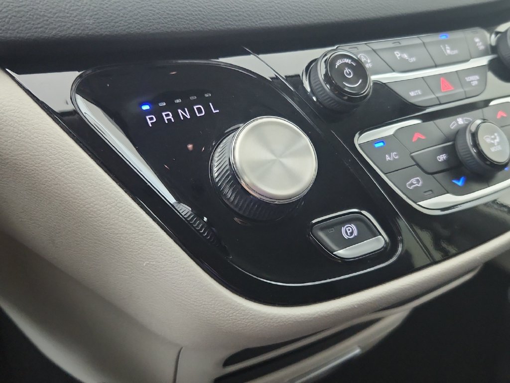 Certified 2024 Chrysler Pacifica Touring-L FWD image 31