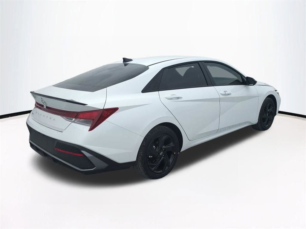 New 2026 Hyundai Elantra Sport image 5