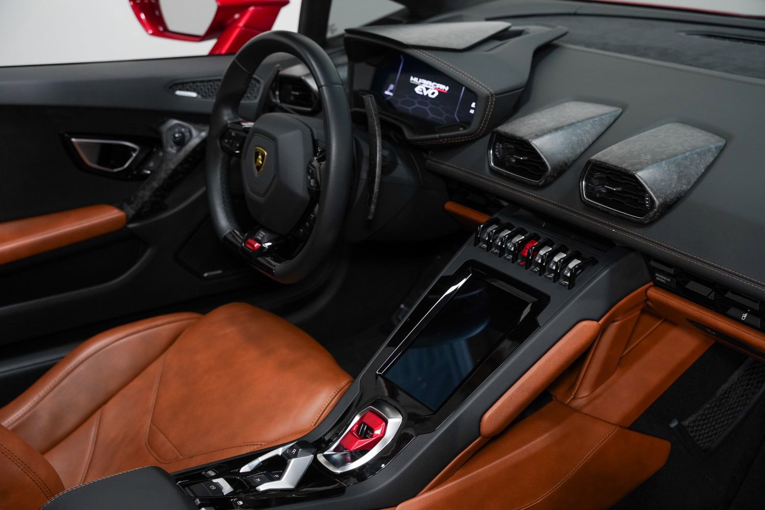 Used 2021 Lamborghini Huracan EVO image 29