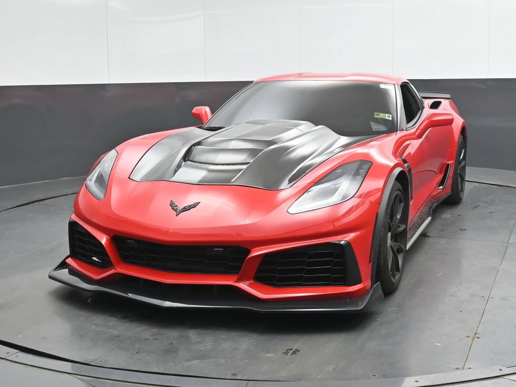 Used 2016 Chevrolet Corvette Z06 w/ 3LZ Preferred Equipment Group RWD image 6