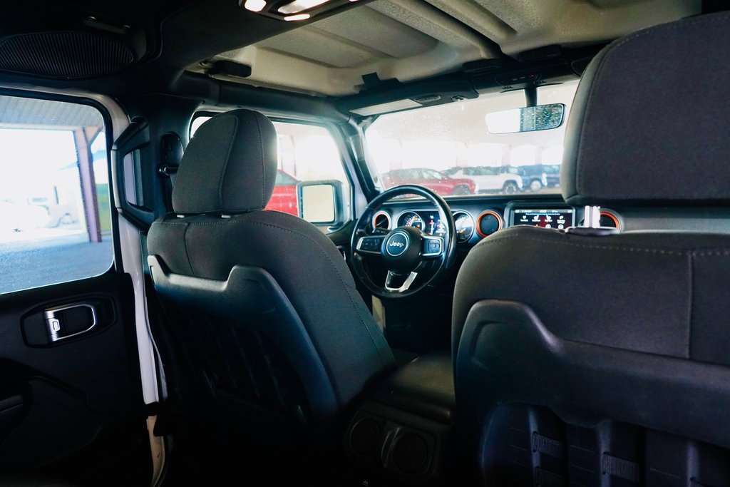 Used 2023 Jeep Gladiator Mojave w/ Cold Weather Group image 8