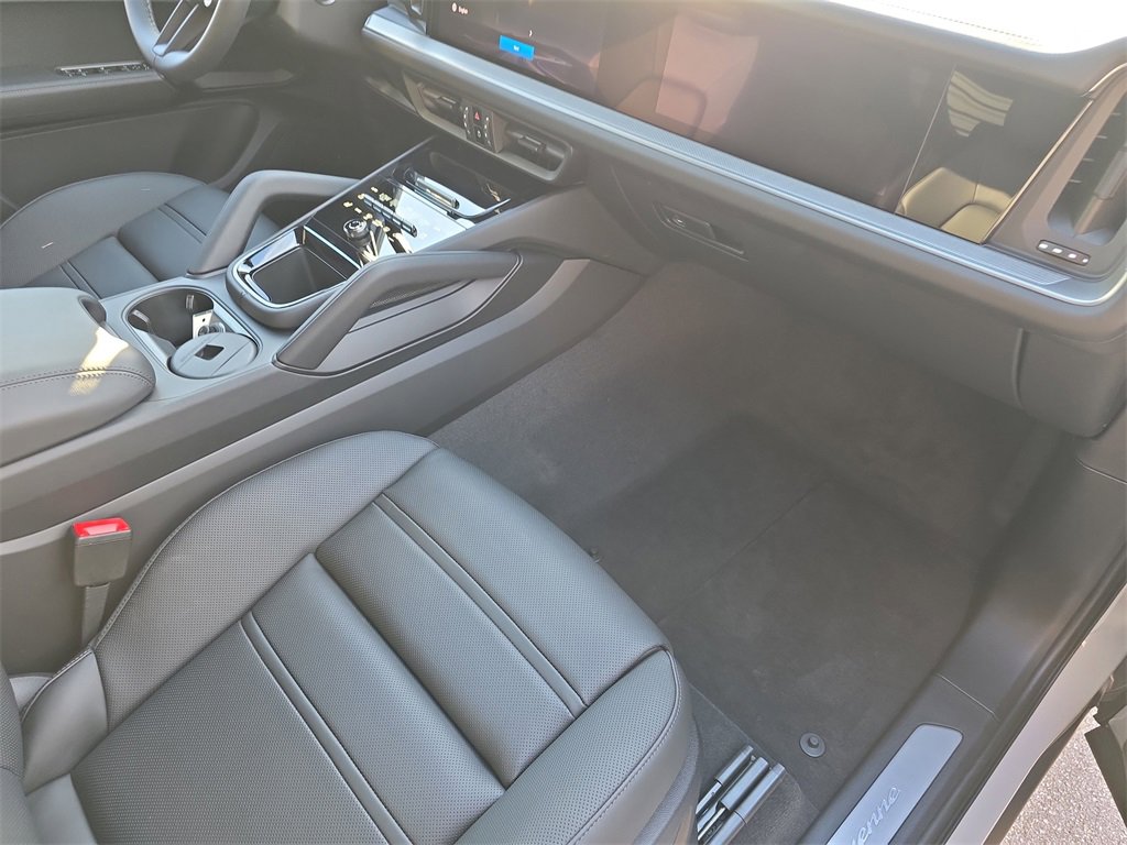 New 2026 Porsche Cayenne Coupe image 19