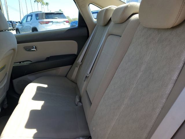 Used 2010 Hyundai Elantra GLS image 10