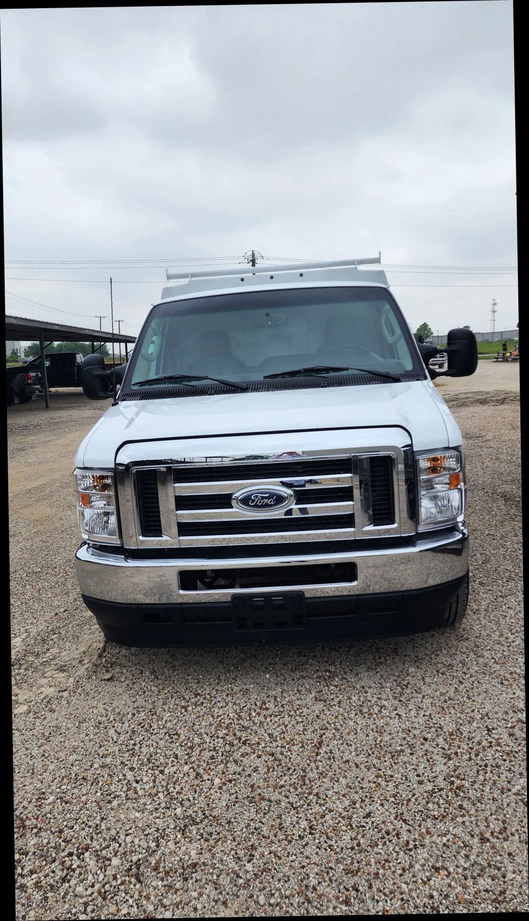 Used 2024 Ford E-350 and Econoline 350 Super Duty w/ Power Windows & Locks Group image 3