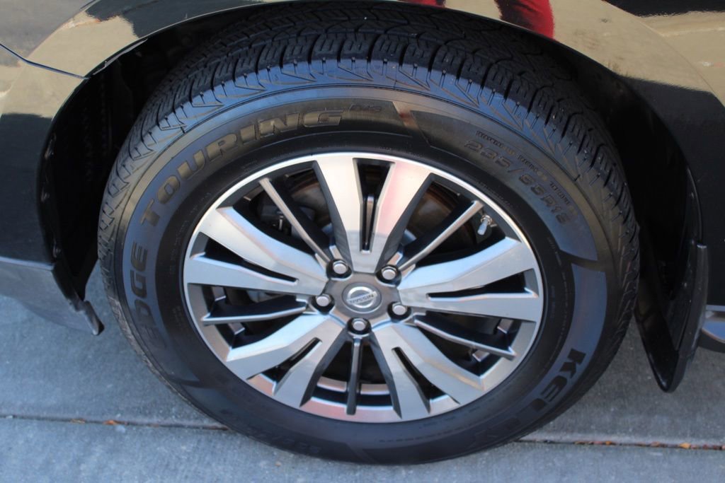 Used 2018 Nissan Pathfinder SL w/ Cargo Package image 13