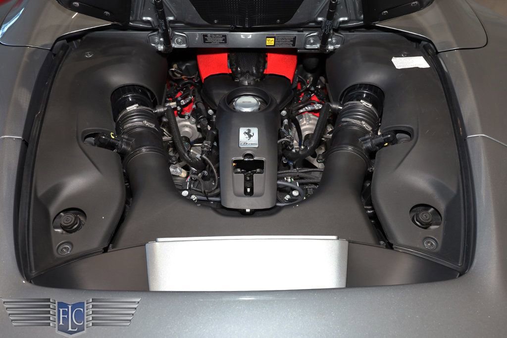 Used 2021 Ferrari F8 Tributo RWD image 40