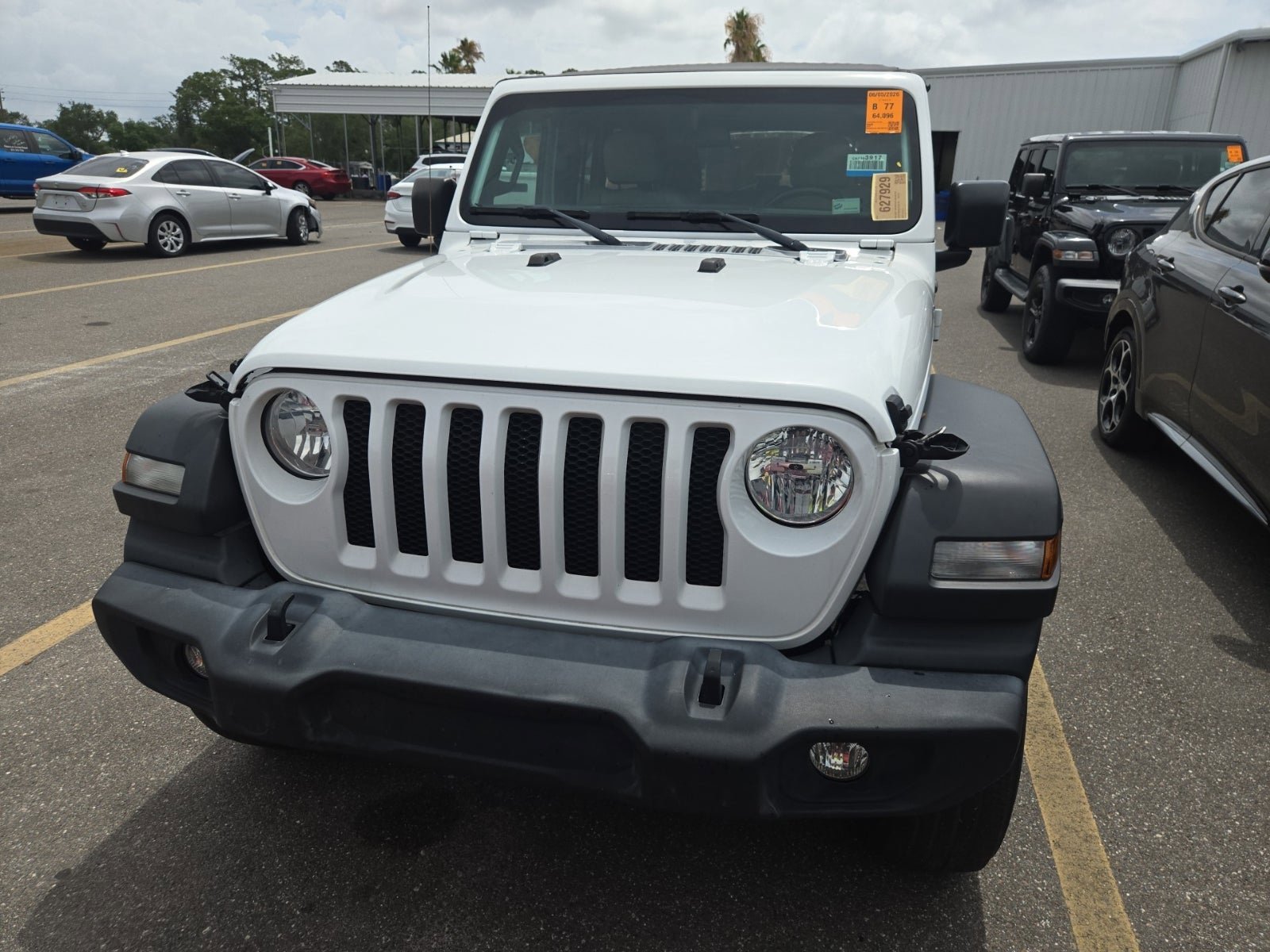 Used 2020 Jeep Wrangler Unlimited Sport S AWD/4WD image 2