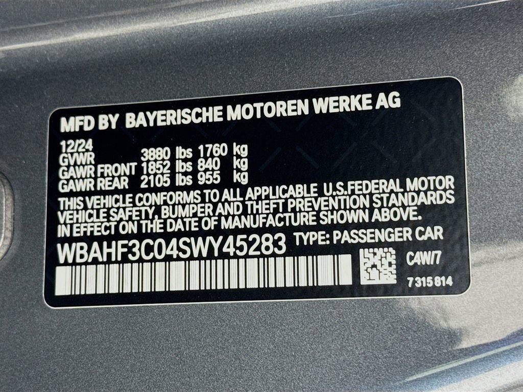 Used 2025 BMW Z4 sDrive30i w/ Shadowloine Package image 28