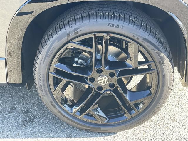New 2026 Volkswagen Tiguan SE R-Line FWD image 30
