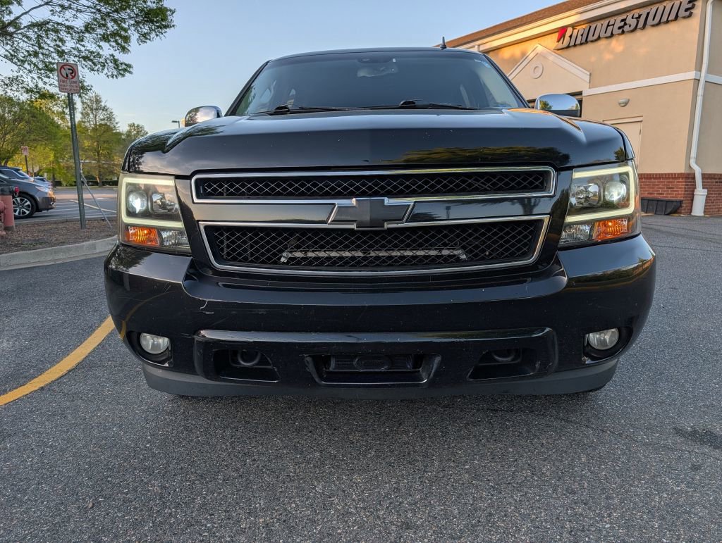 Used 2008 Chevrolet Suburban LT image 9