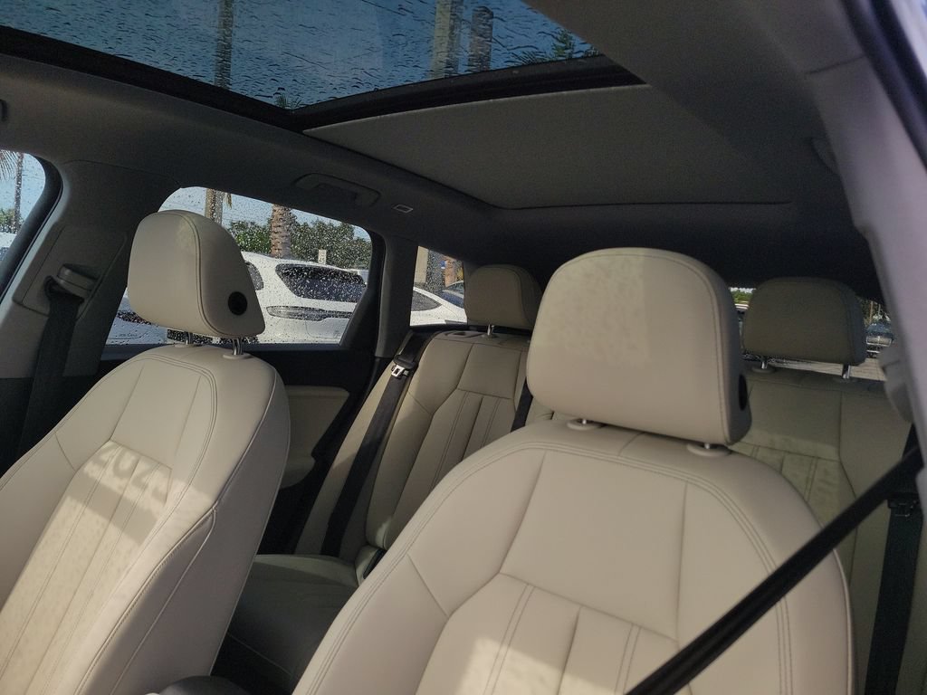Certified 2025 Audi Q6 e-tron Premium AWD/4WD image 16